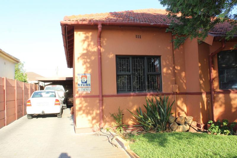 6 Bedroom Property for Sale in Glen Lilly Western Cape